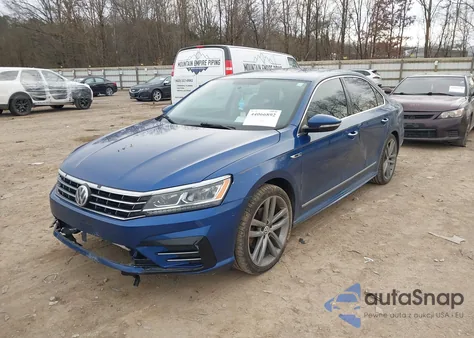 2017 Volkswagen Passat 1.8T R-Line z USA, uszkodzony, nr VIN 1VWDT7A36HC048815